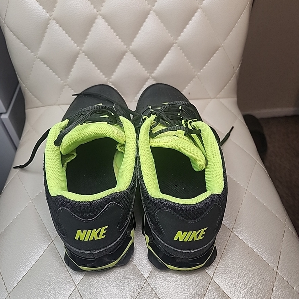 Nike Reax 8 TR Training Shoes Men's 8 Anthracite Black-Volt 616272-036 - Picture 6 of 10